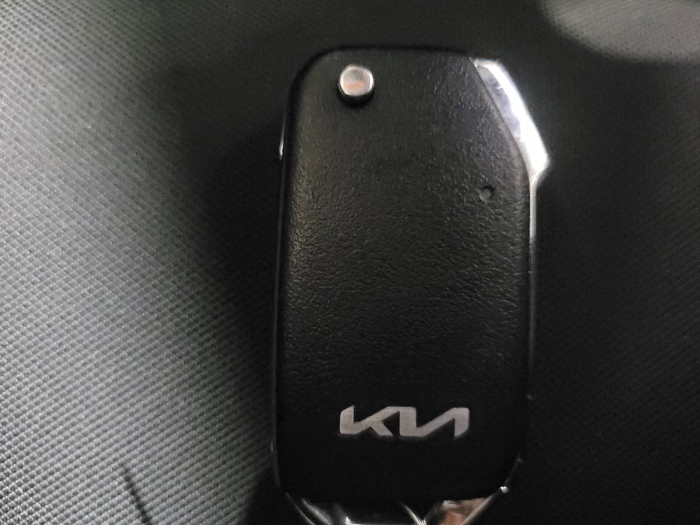 Used 2023 Kia Sportage LX image 32