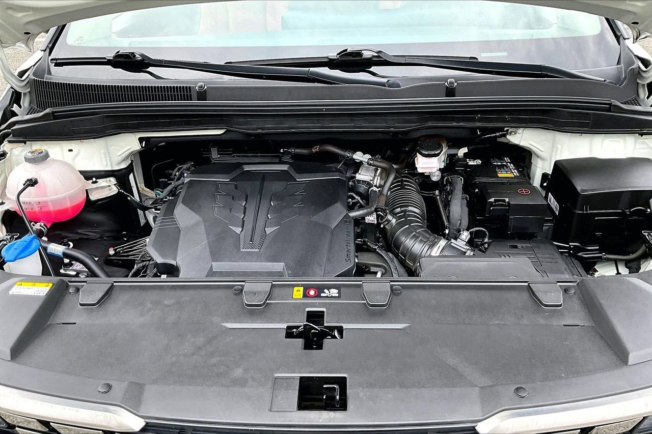 Used 2024 Kia Carnival SX image 38