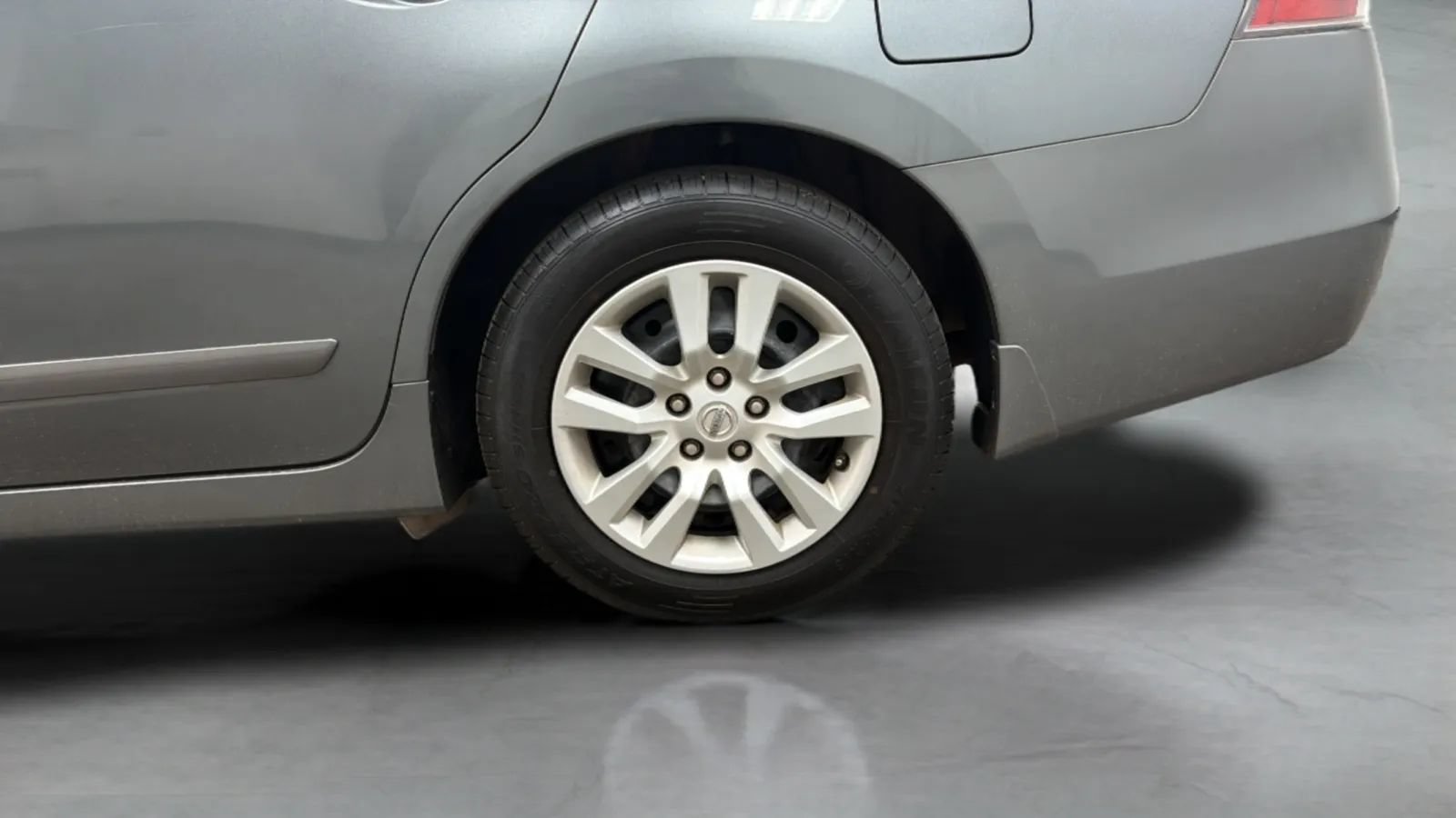 Used 2014 Nissan Altima 2.5 S w/ Display Audio Package FWD image 28