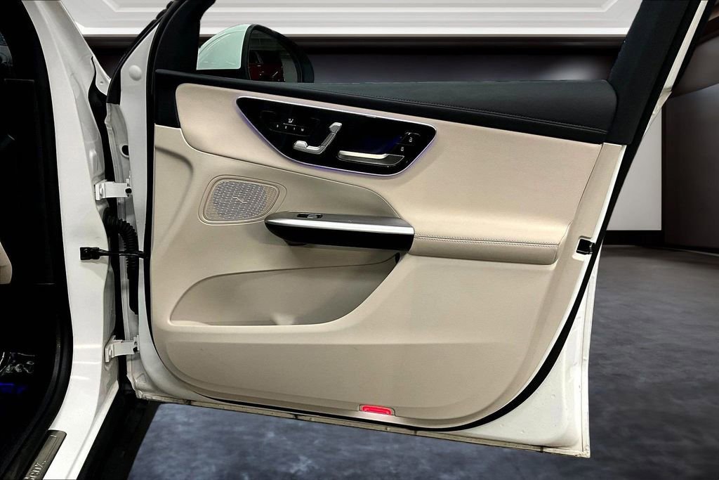 Used 2023 Mercedes-Benz GLC 300 4MATIC image 28