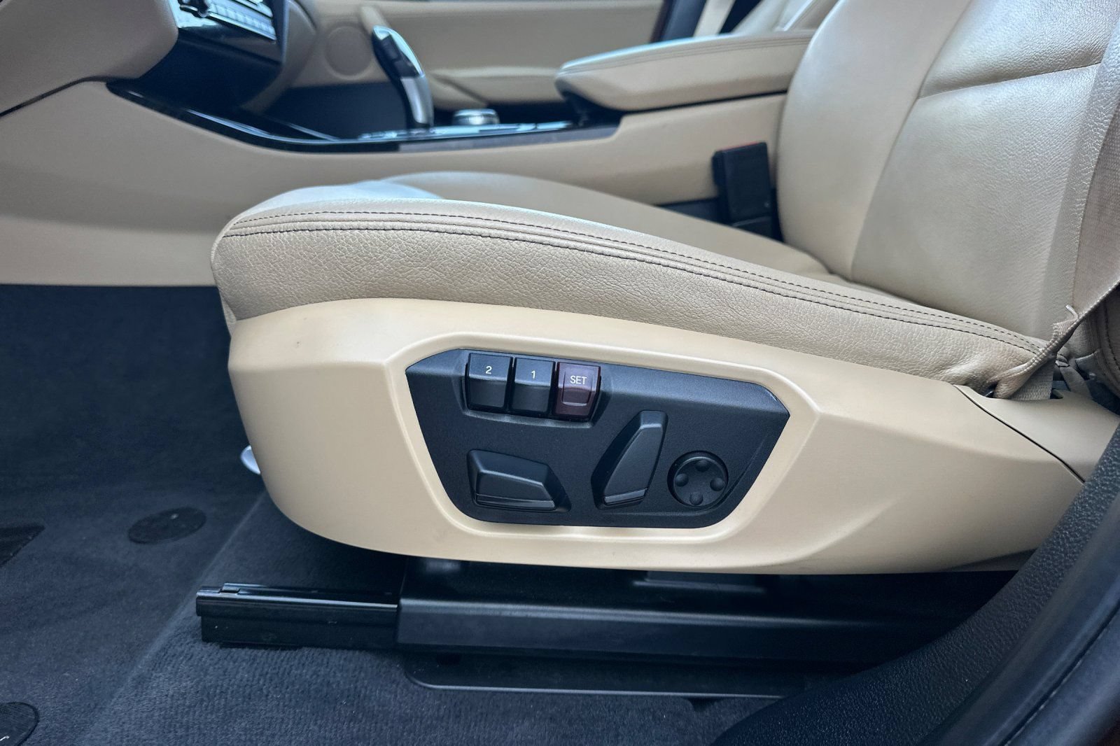 Used 2017 BMW X3 sDrive28i RWD image 13