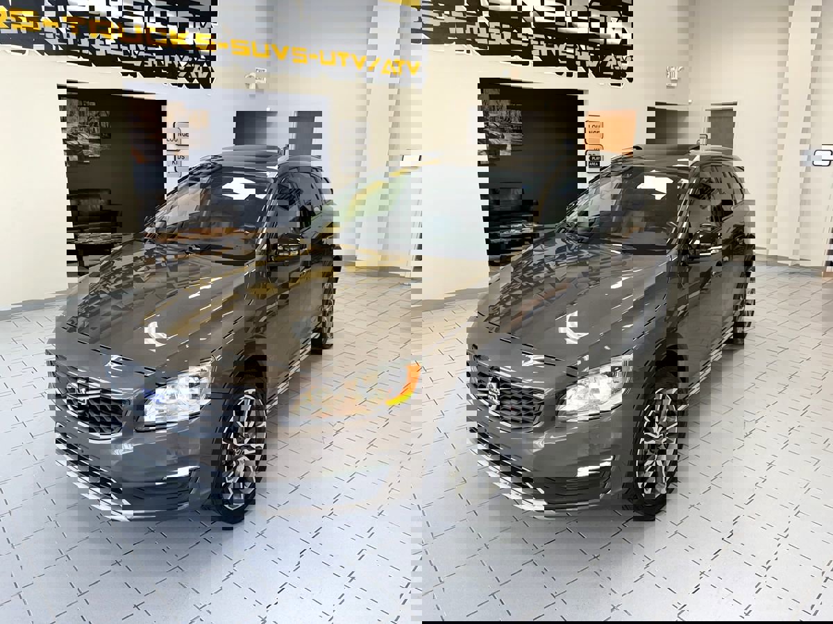 Used 2018 Volvo V60 T5 Cross Country w/ Convenience Package image 54