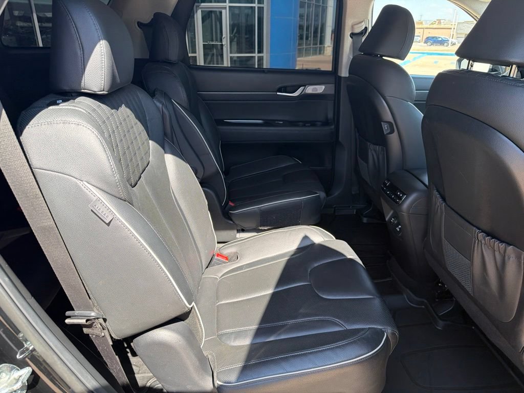 Used 2024 Hyundai Palisade Limited AWD/4WD image 16