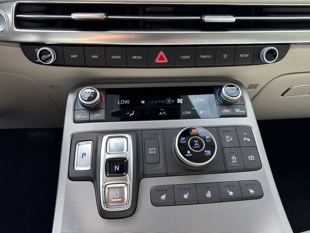 Used 2024 Hyundai Palisade Calligraphy image 21