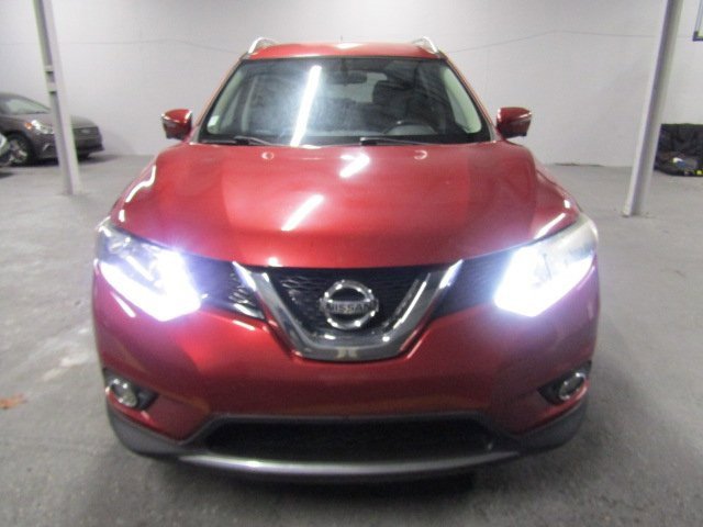 Used 2016 Nissan Rogue SL image 2