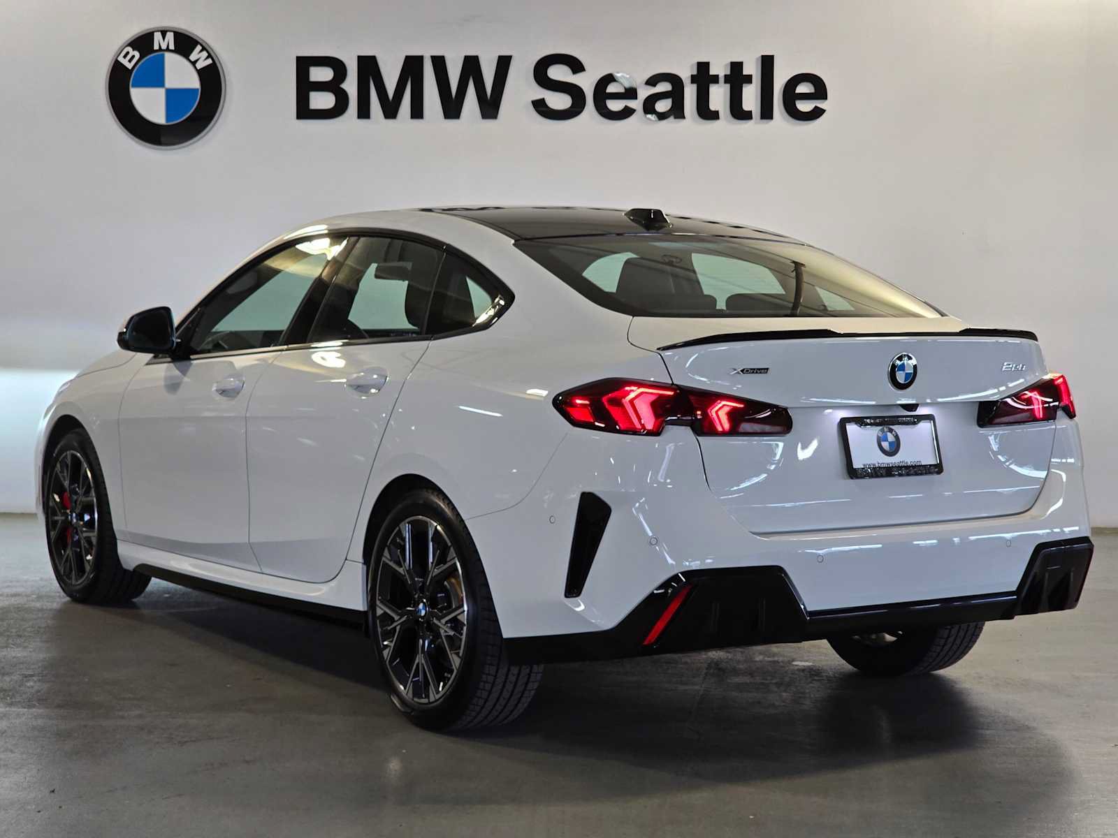 Used 2025 BMW 228i xDrive w/ Premium Package AWD/4WD image 4