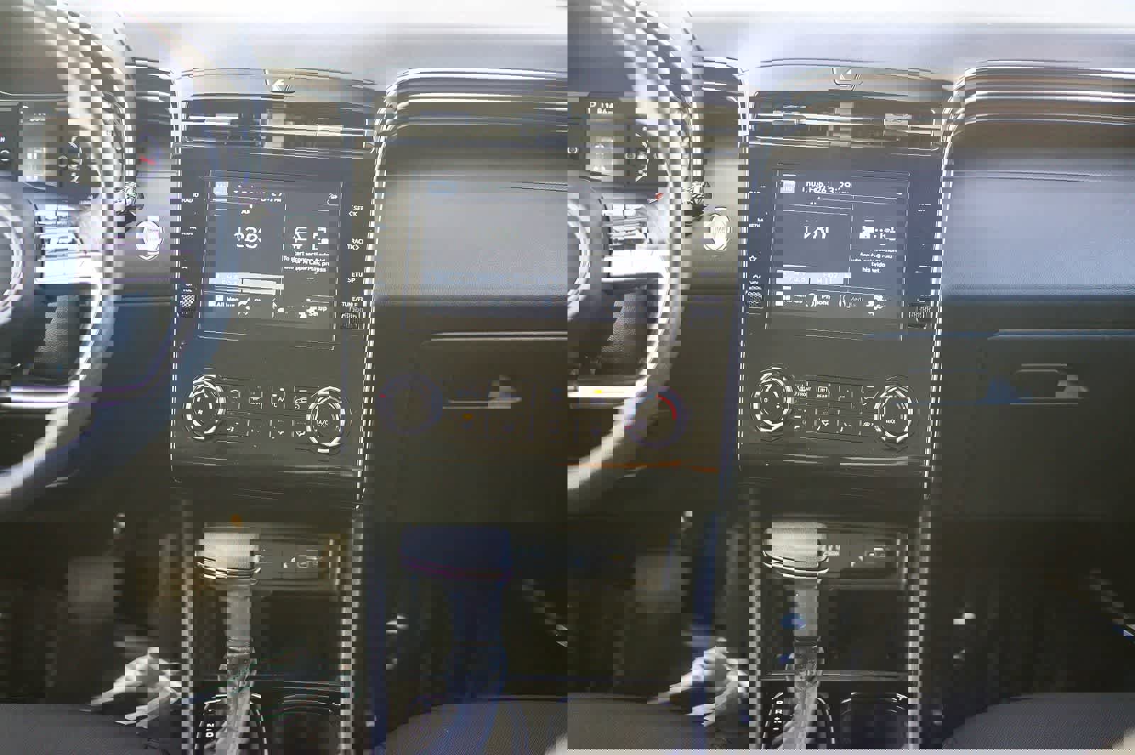 Used 2023 Hyundai Tucson SEL w/ Cargo Package image 12