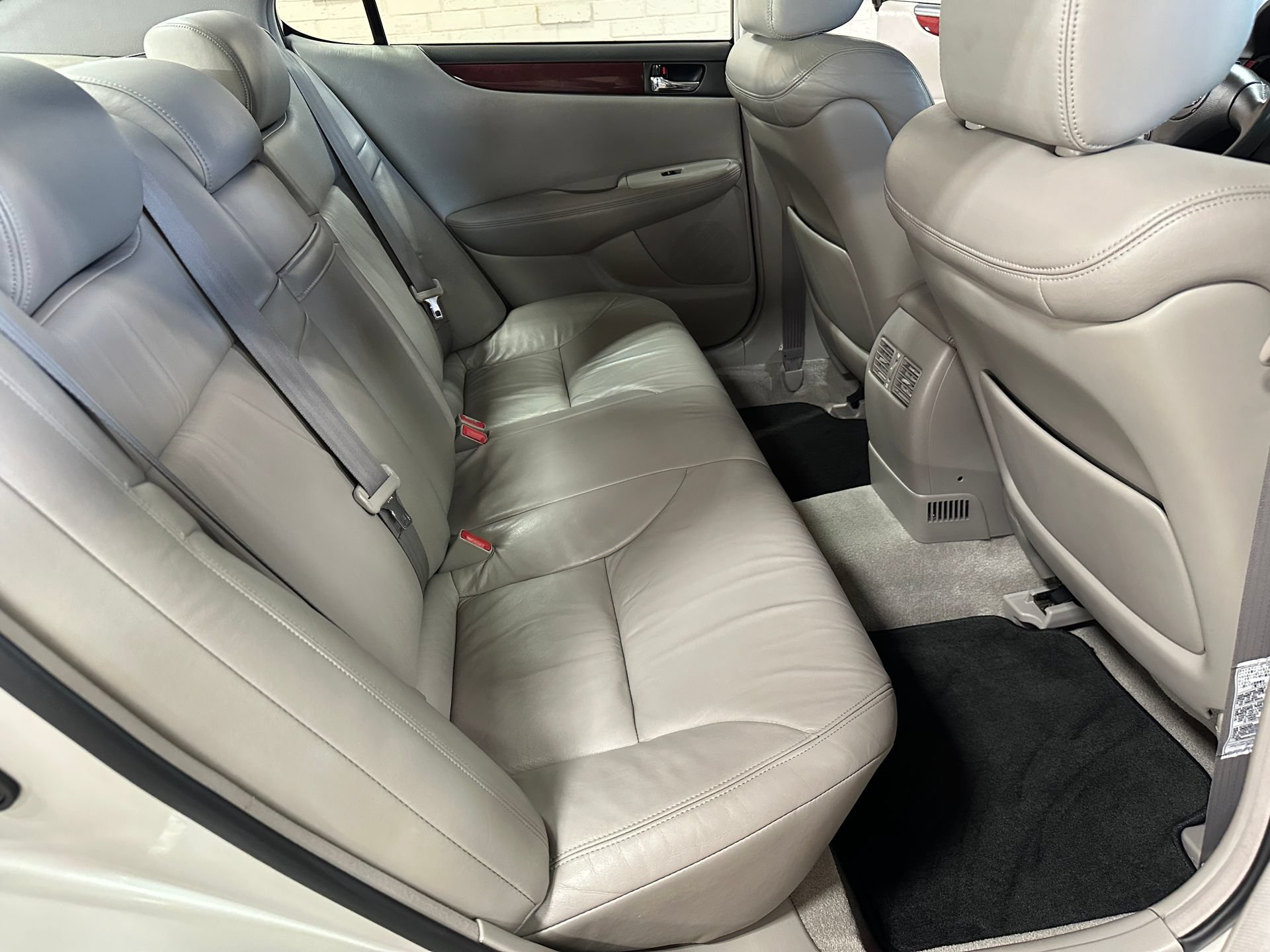 Used 2002 Lexus ES 330 FWD image 18