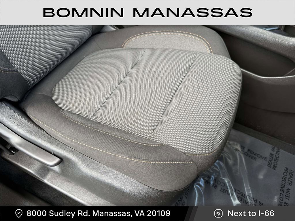 Used 2021 Chevrolet Traverse LT image 8