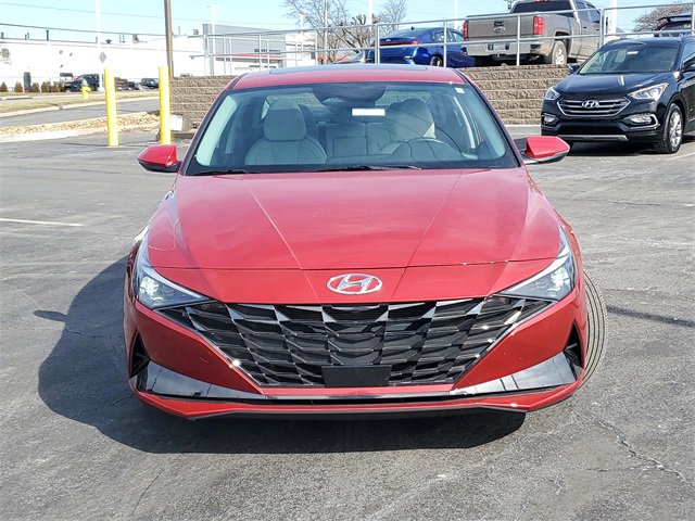Used 2023 Hyundai Elantra Limited image 2