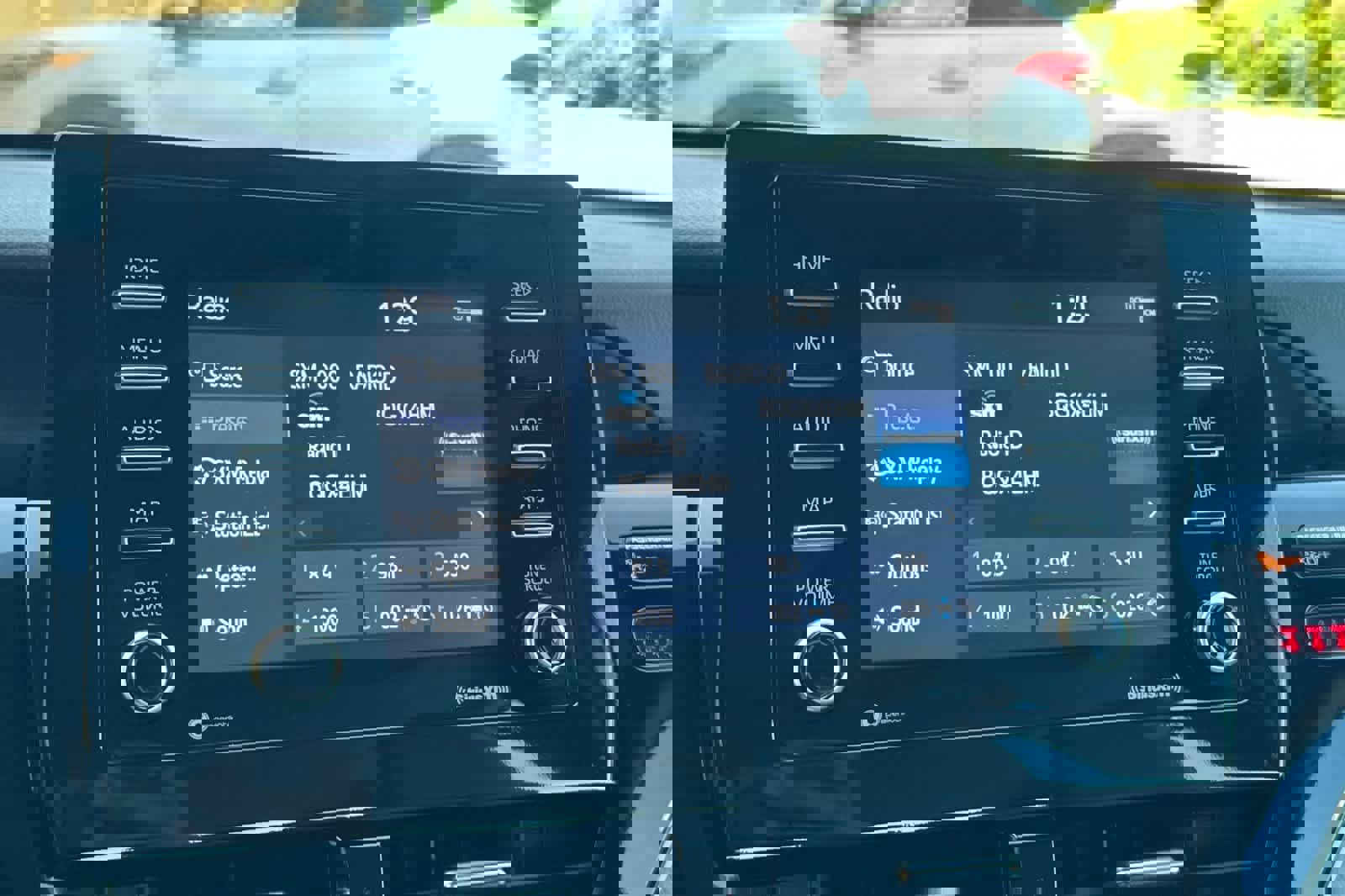 Used 2022 Toyota Camry SE w/ Convenience Package FWD image 16