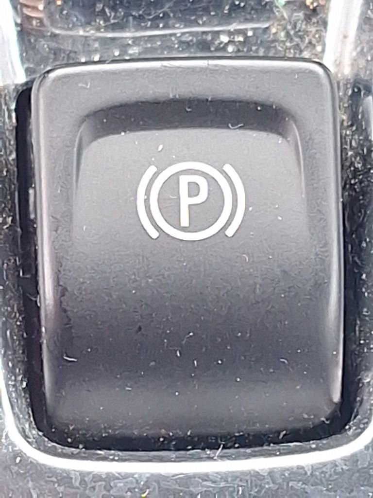 Used 2020 Chevrolet Camaro LT image 43