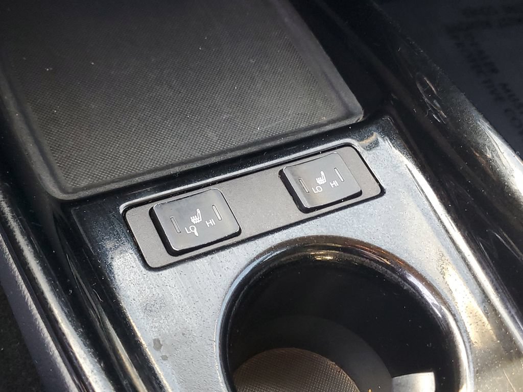 Used 2021 Toyota Prius Prime LE w/ Carpet Mat Package (TMS) FWD image 29