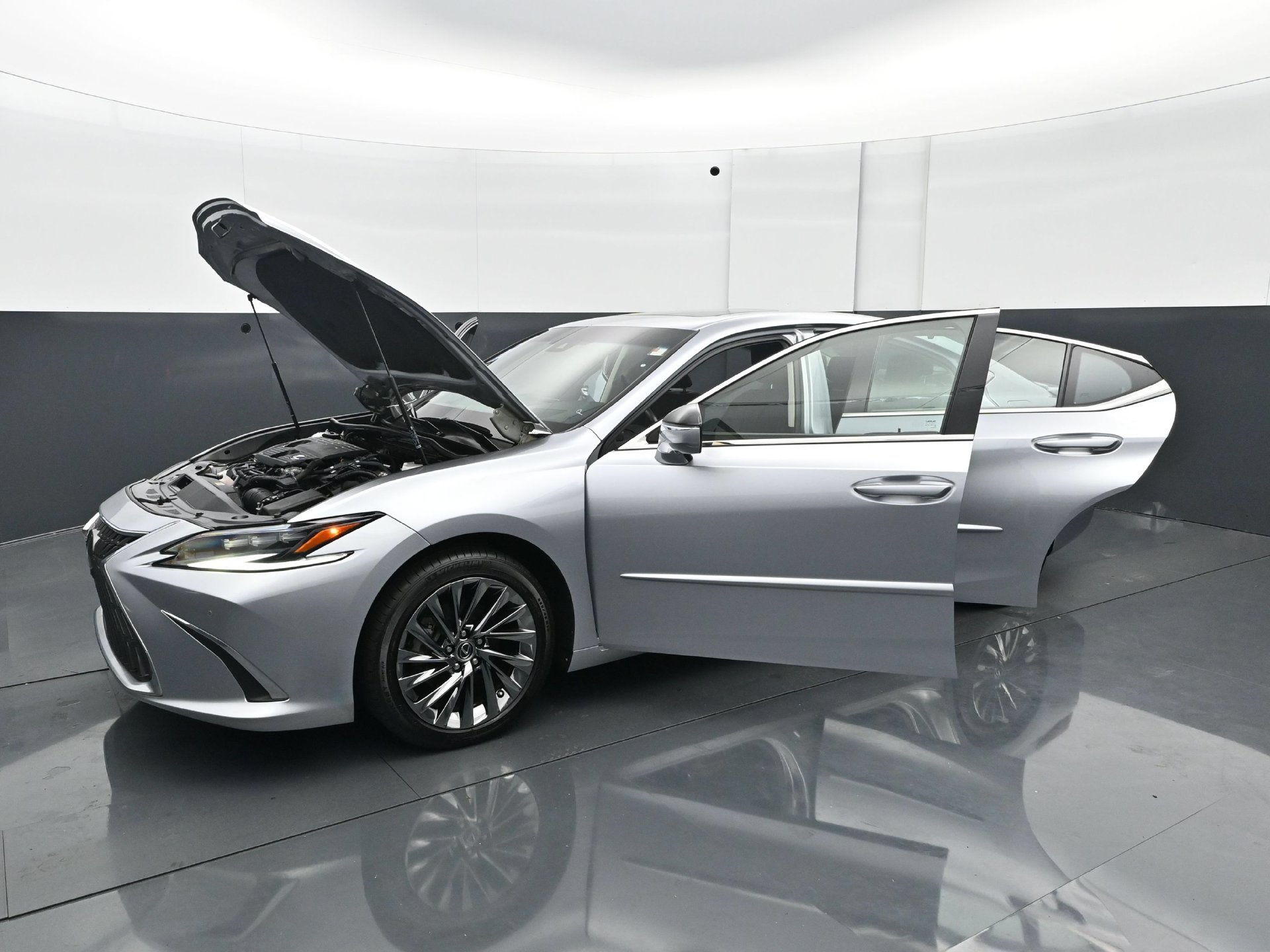 Used 2025 Lexus ES 300h FWD image 30