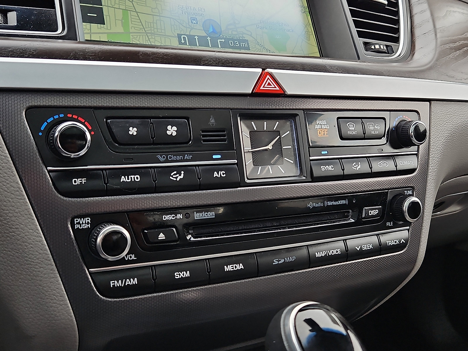 Used 2015 Hyundai Genesis 3.8 w/ Option Group 04 image 16