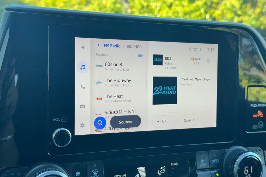 Used 2023 Toyota Highlander XLE w/ Protection Package #3 (TMS) image 19