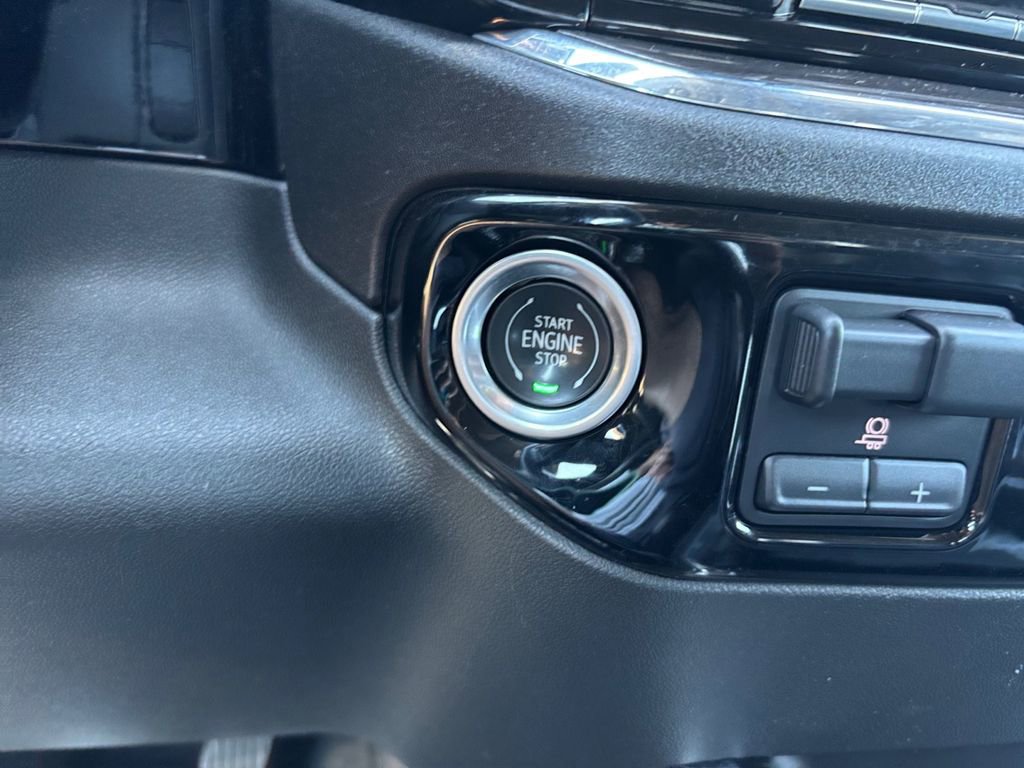 Used 2024 Chevrolet Silverado 2500 LTZ w/ LTZ Convenience Package image 38