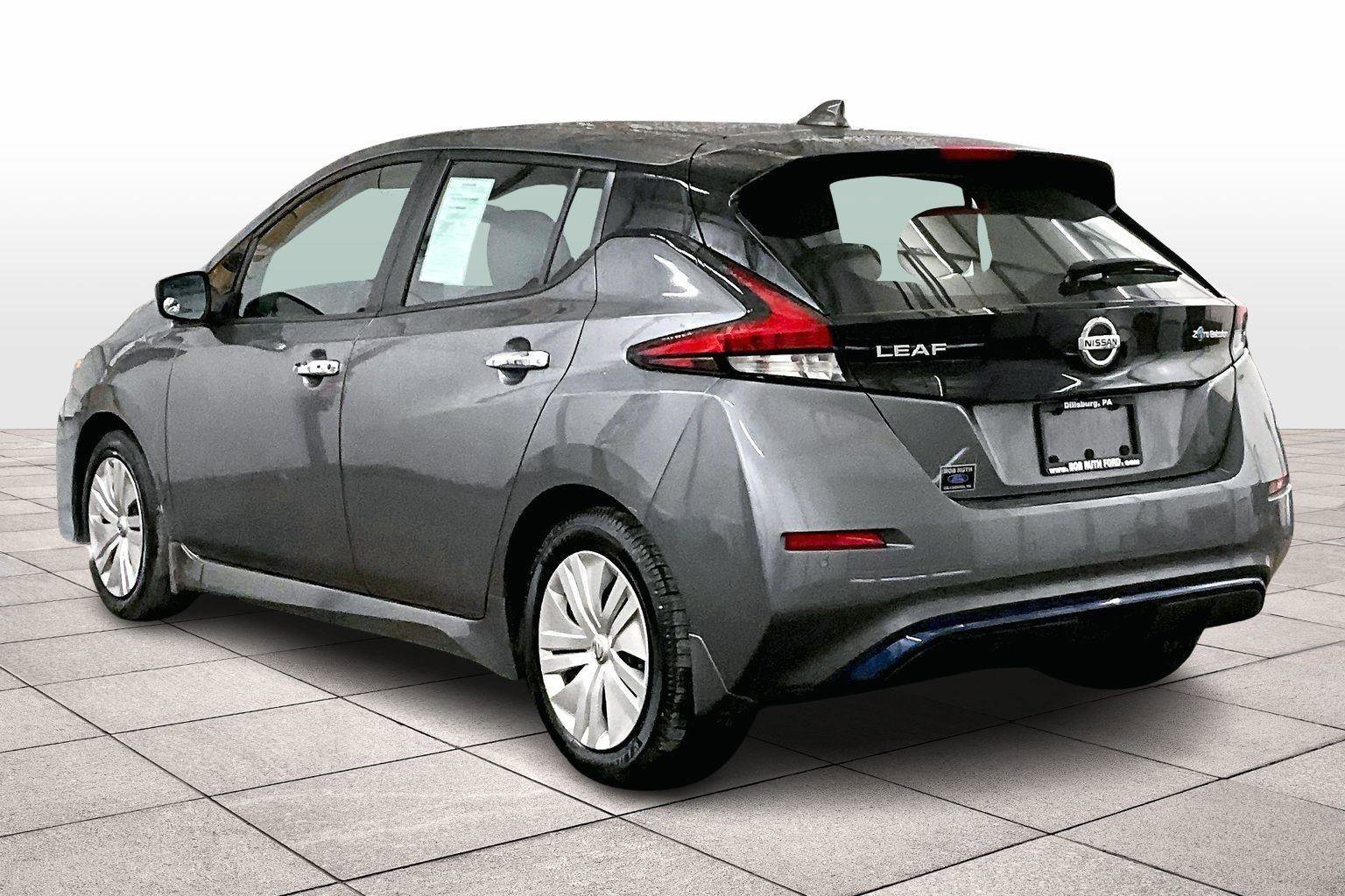 Used 2022 Nissan Leaf S image 10