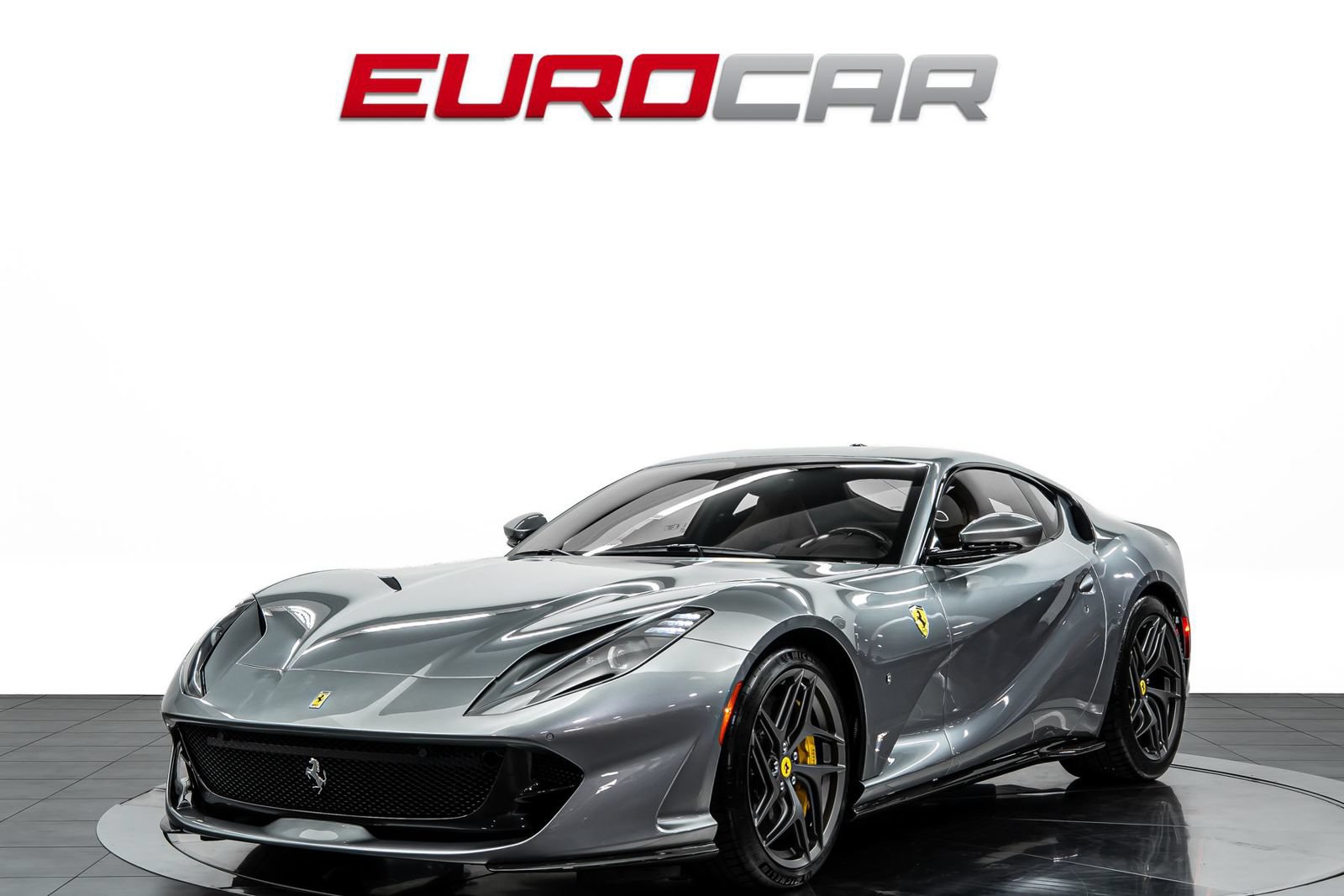 Used 2020 Ferrari 812 Superfast RWD image 1