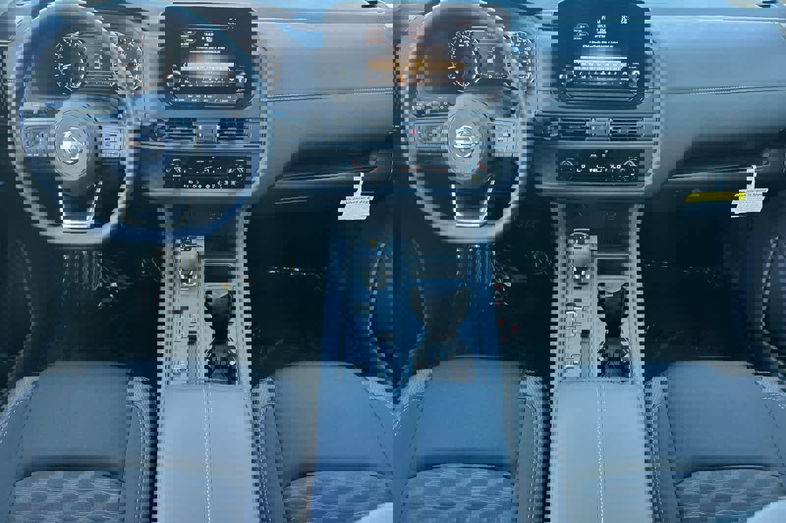 New 2025 Nissan Pathfinder S image 4