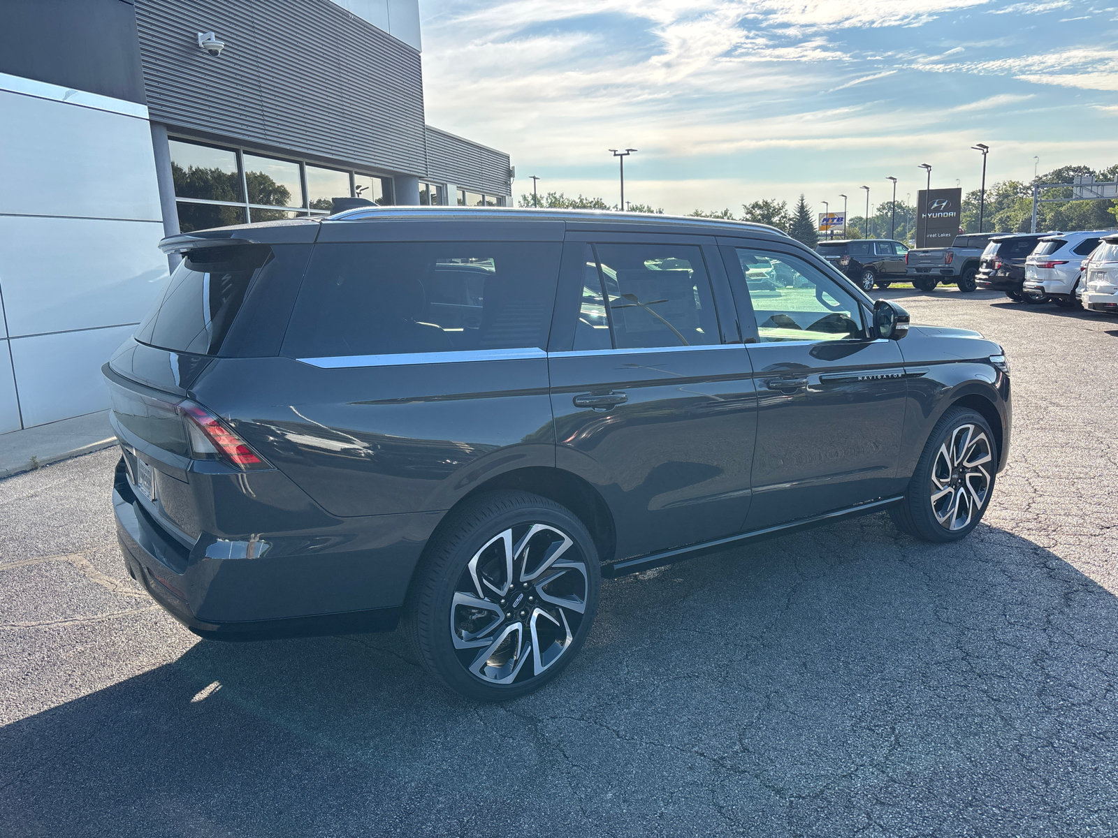 New 2027 Lincoln Navigator Black Label AWD/4WD image 7
