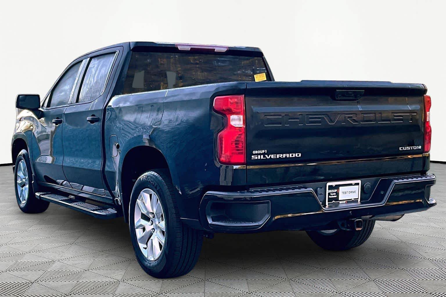 Used 2023 Chevrolet Silverado 1500 Custom RWD image 12