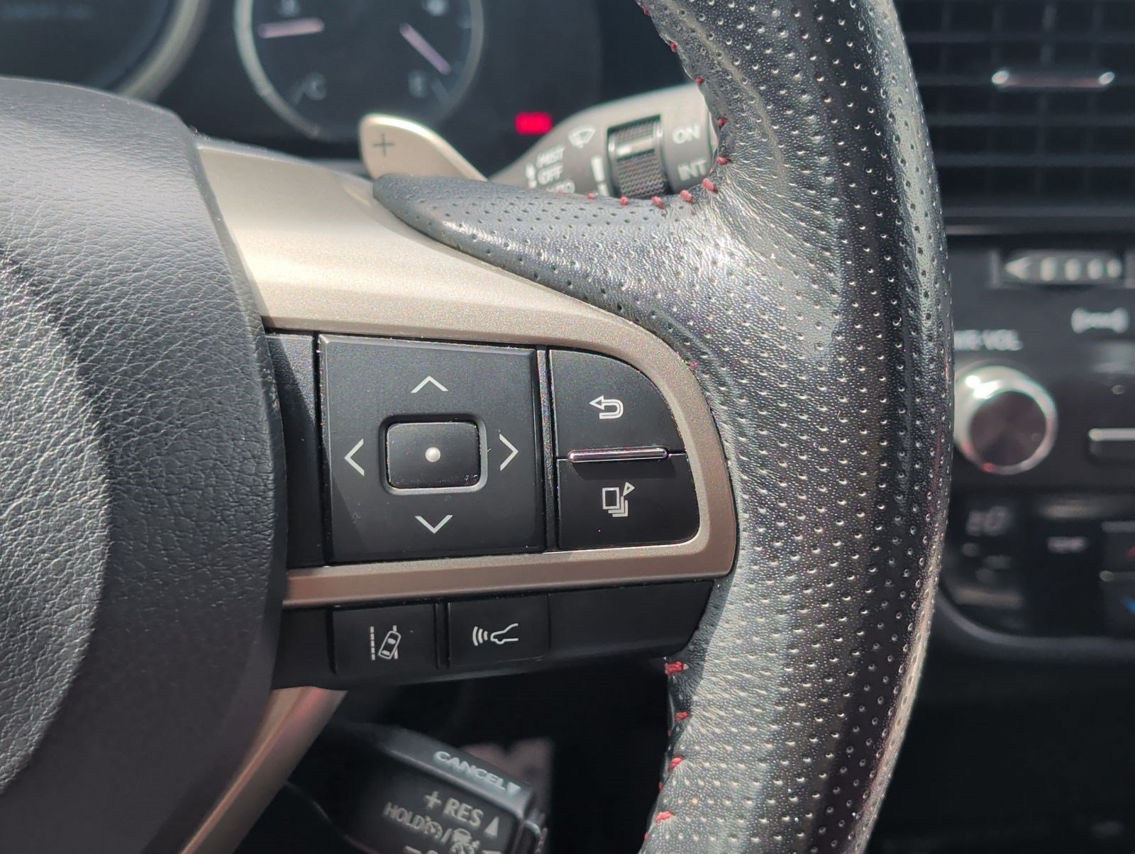 Used 2019 Lexus RX 450h F Sport w/ Navigation Package AWD/4WD image 15