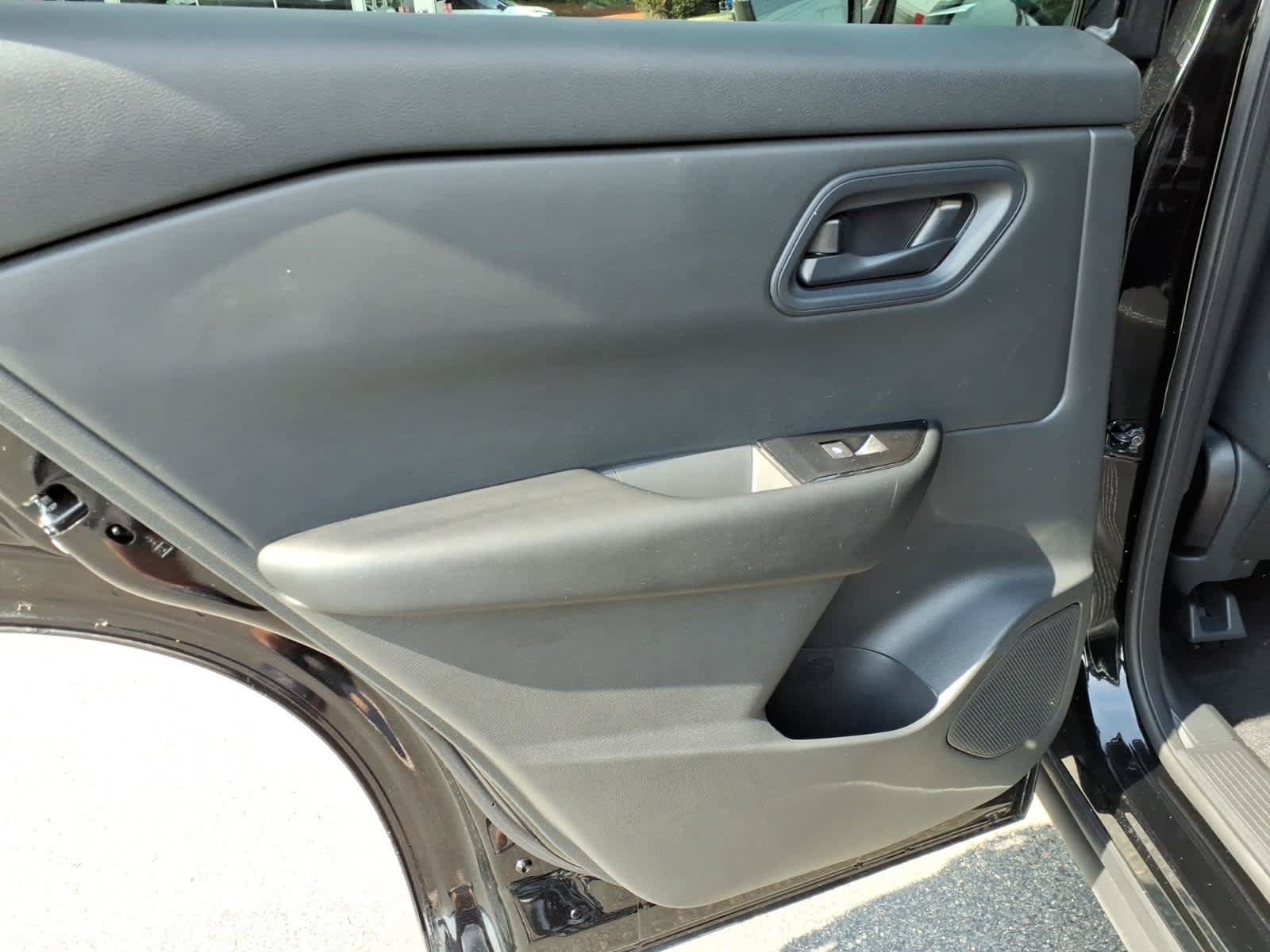 Certified 2025 Nissan Rogue S AWD/4WD image 12