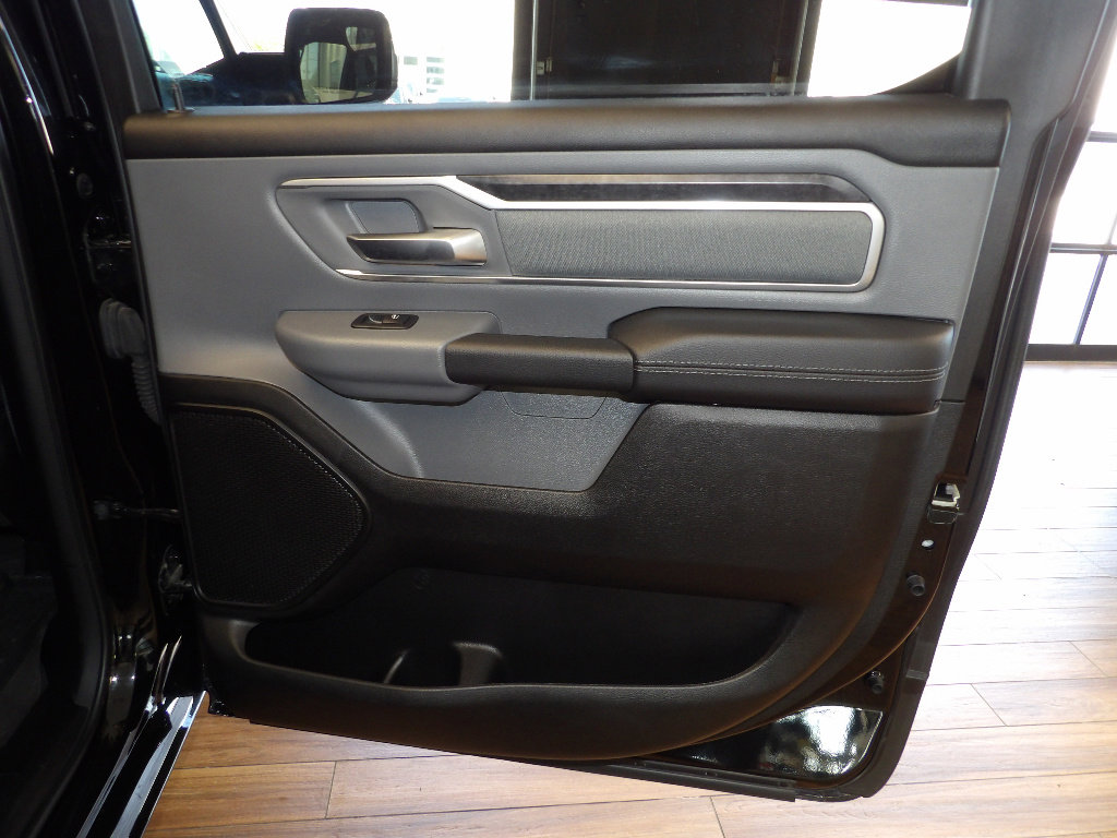 Used 2022 RAM 1500 Big Horn AWD/4WD image 17