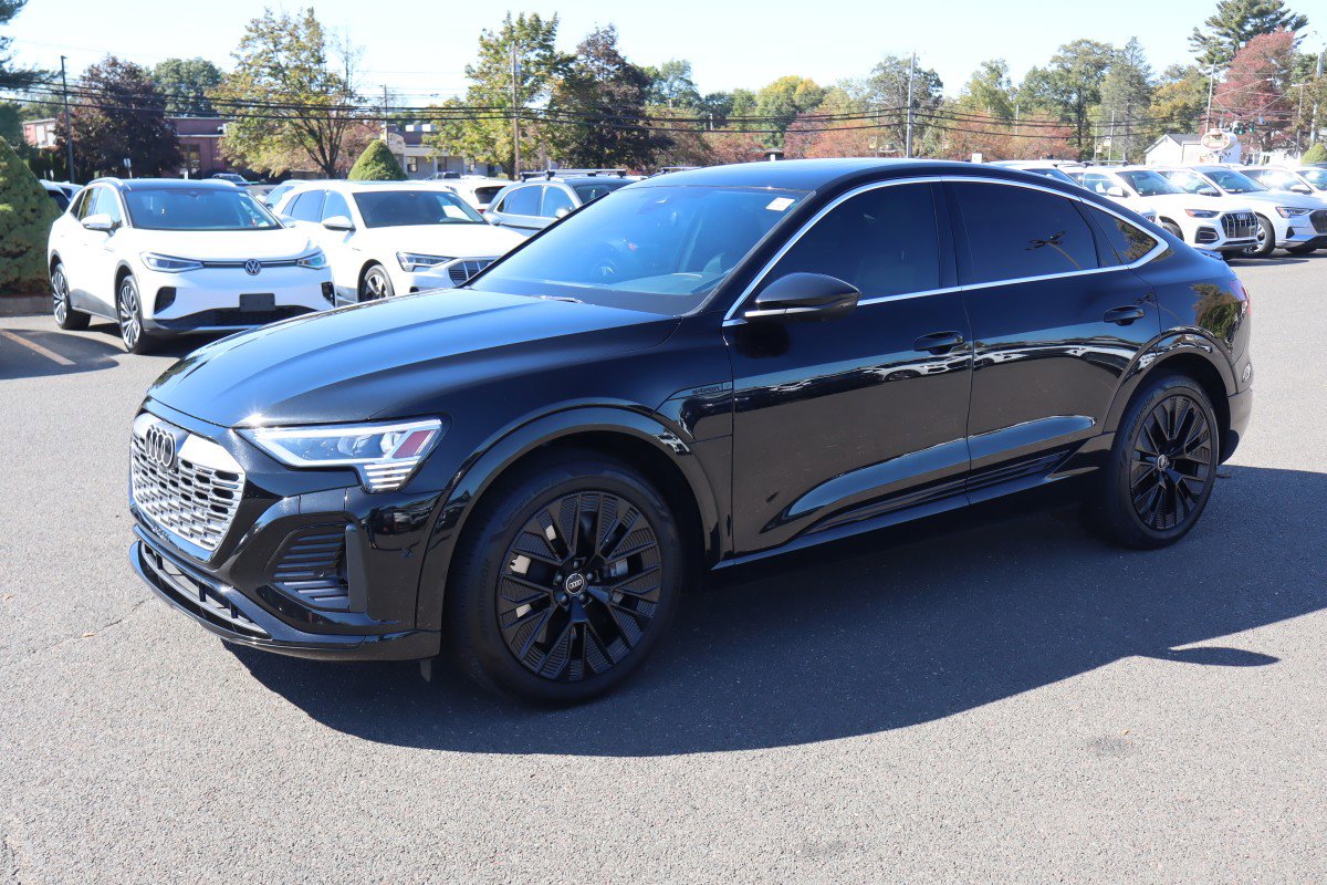 Used 2024 Audi Q8 e-tron Premium Plus w/ Premium Plus Package