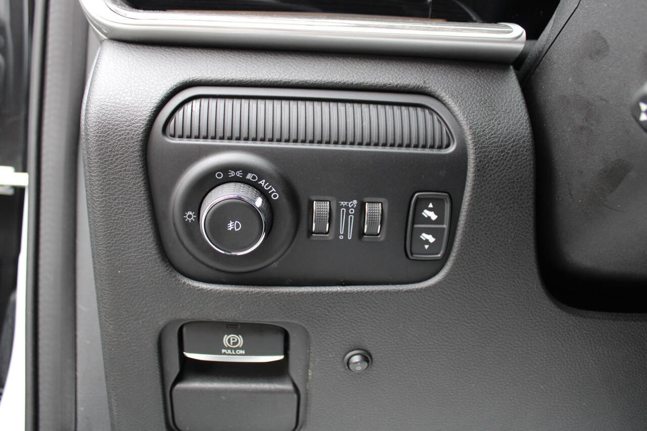 Used 2022 Jeep Wagoneer Series III w/ Premium Group I image 25