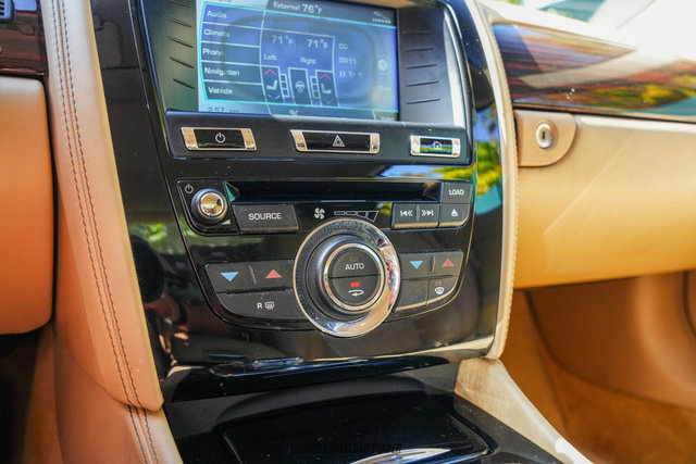 Used 2014 Jaguar XK Convertible RWD image 24