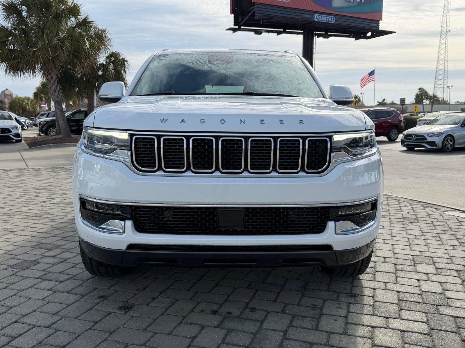 Used 2022 Jeep Wagoneer Series I w/ Premium Group I image 6