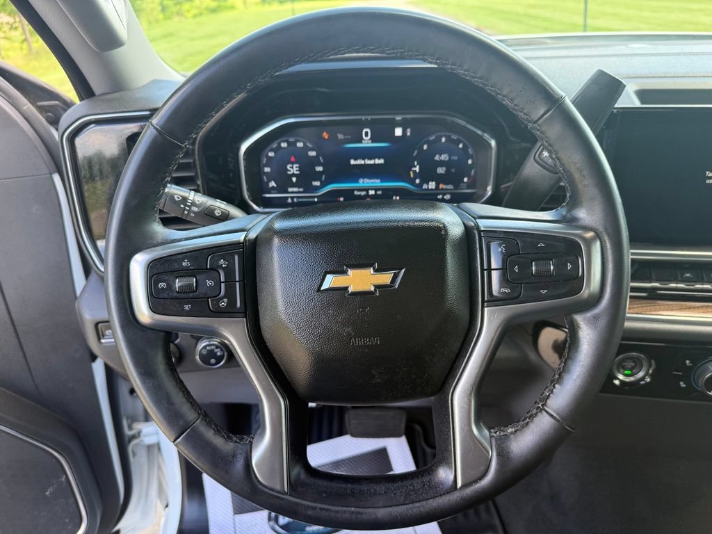 Used 2023 Chevrolet Silverado 1500 LT AWD/4WD image 29
