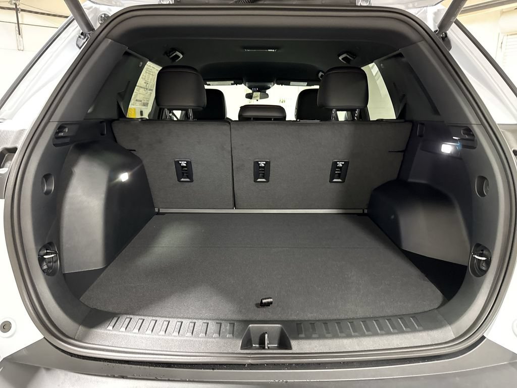 New 2027 Chevrolet Equinox RS w/ Convenience Package III AWD/4WD image 24