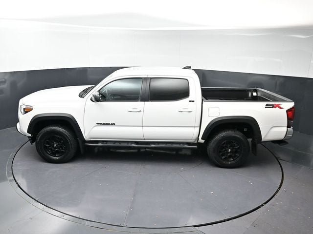 Used 2023 Toyota Tacoma SR5 AWD/4WD image 21
