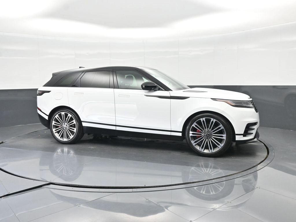 Used 2024 Land Rover Range Rover Velar Dynamic SE image 11