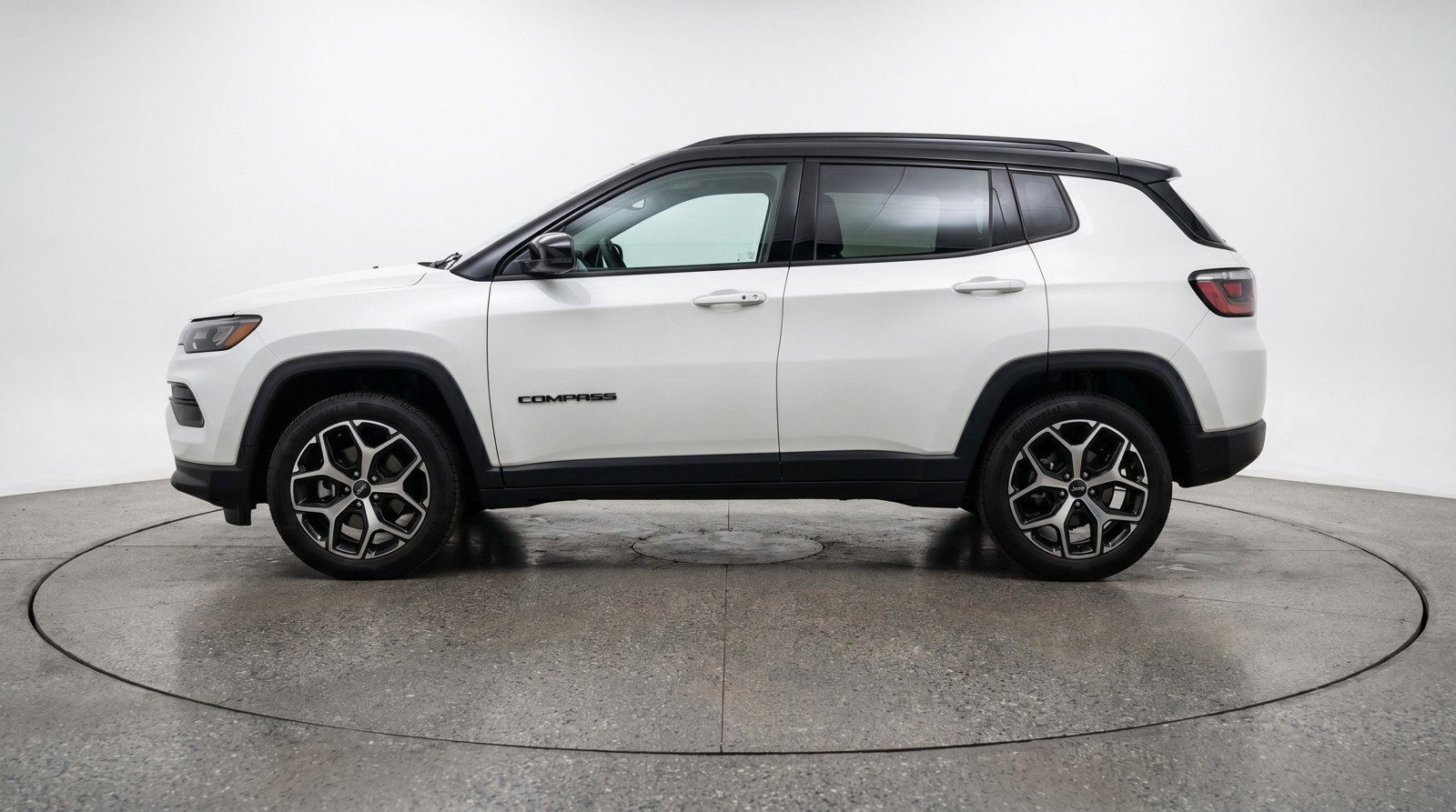 Used 2025 Jeep Compass Limited image 5