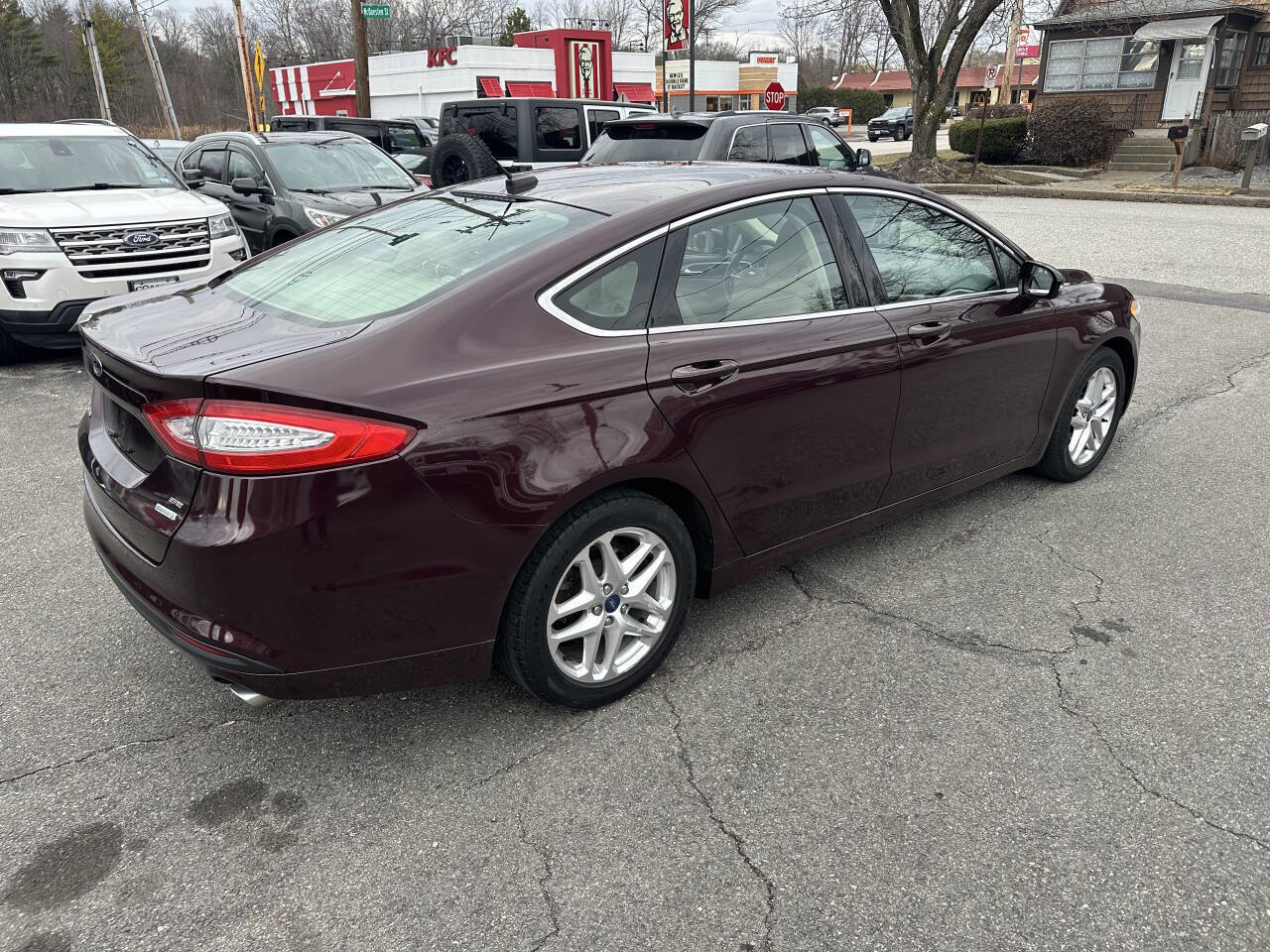 Used 2013 Ford Fusion SE FWD image 4