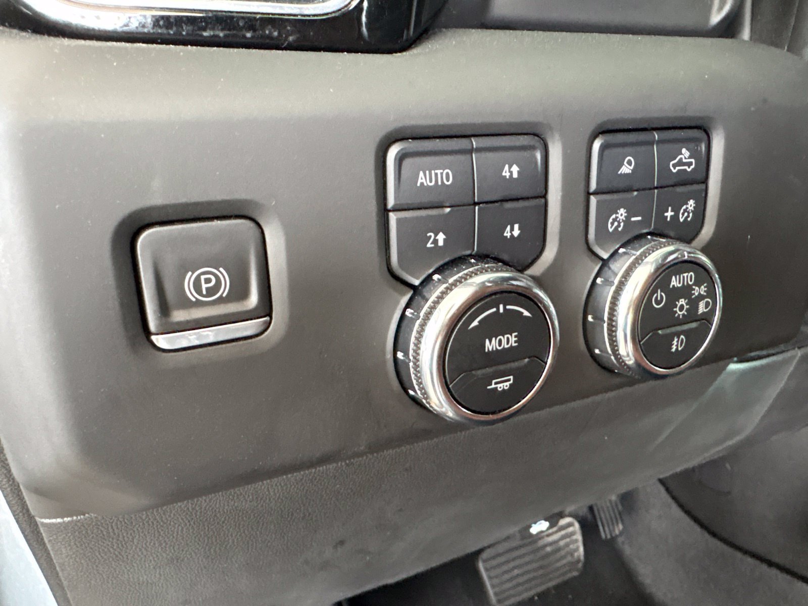 Used 2023 GMC Sierra 1500 Denali Ultimate AWD/4WD image 16