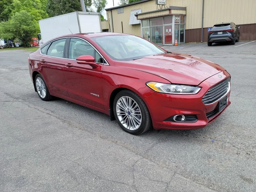 Used 2013 Ford Fusion SE FWD image 3