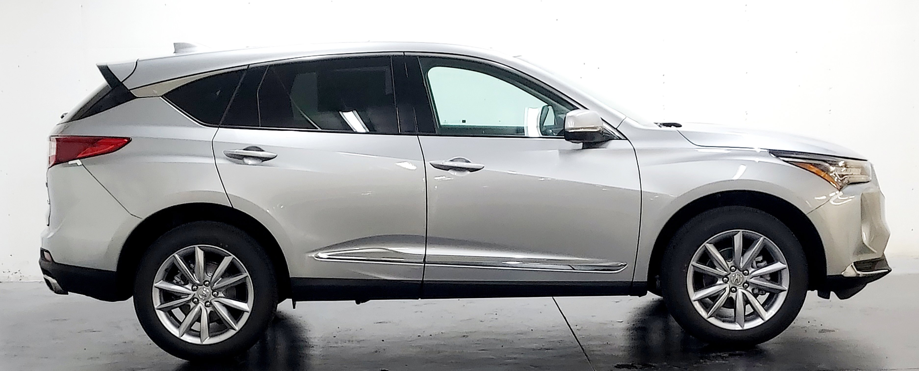 New 2026 Acura RDX SH-AWD image 3