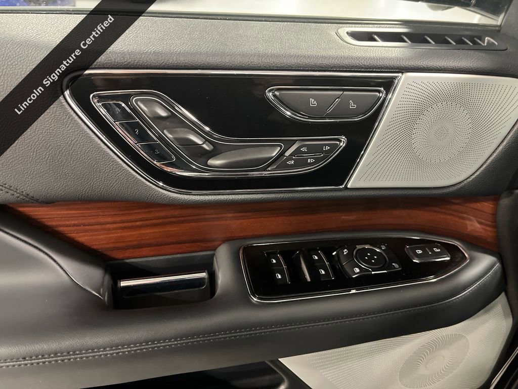 Used 2023 Lincoln Navigator L Reserve image 10