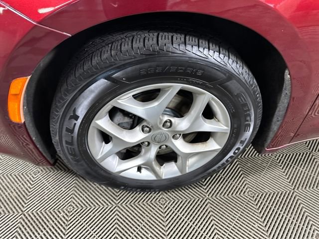 Used 2019 Chrysler Pacifica Touring Plus w/ Tire & Wheel Group image 10