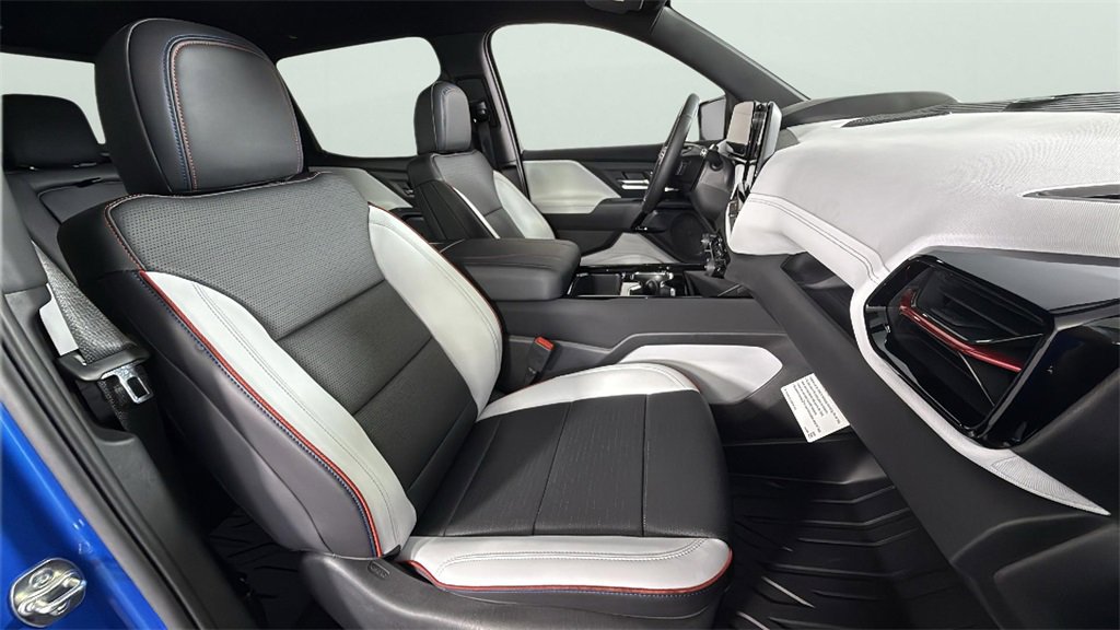 Used 2025 Chevrolet Silverado EV RST image 35