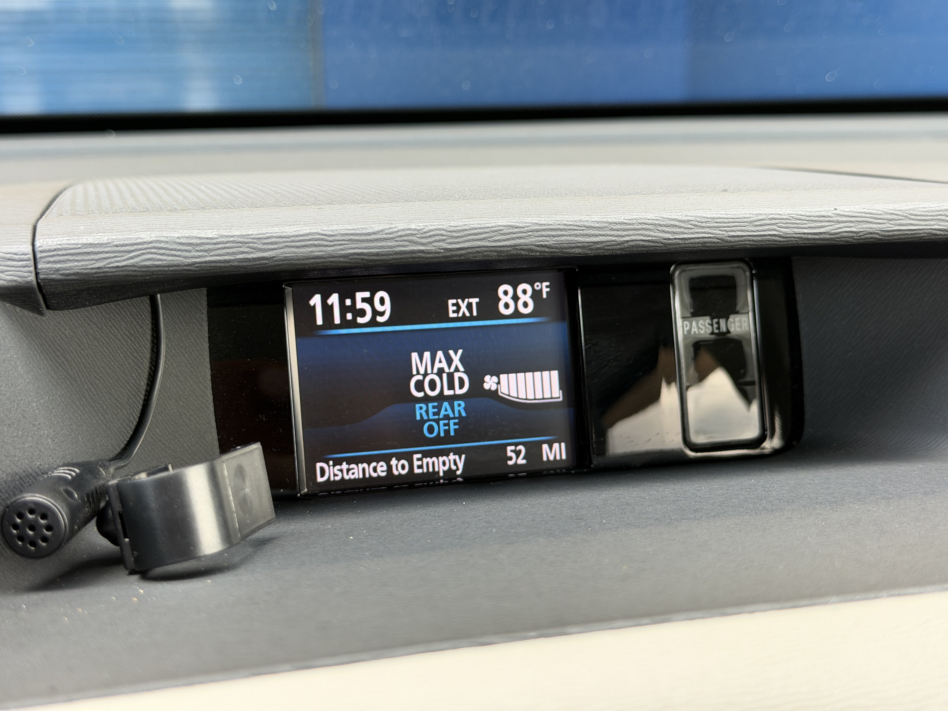 Used 2011 Toyota Sienna XLE FWD image 19