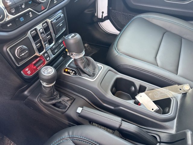 New 2025 Jeep Wrangler Unlimited Rubicon 4xe w/ Technology Group image 21