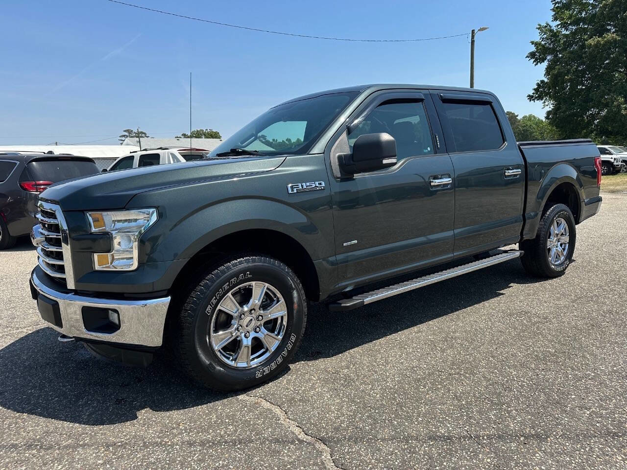 Used 2015 Ford F150 XLT w/ Equipment Group 301A Mid AWD/4WD image 18