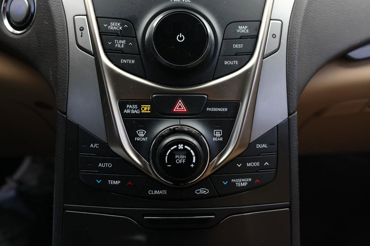 Used 2013 Hyundai Azera w/ Technology Pkg image 30