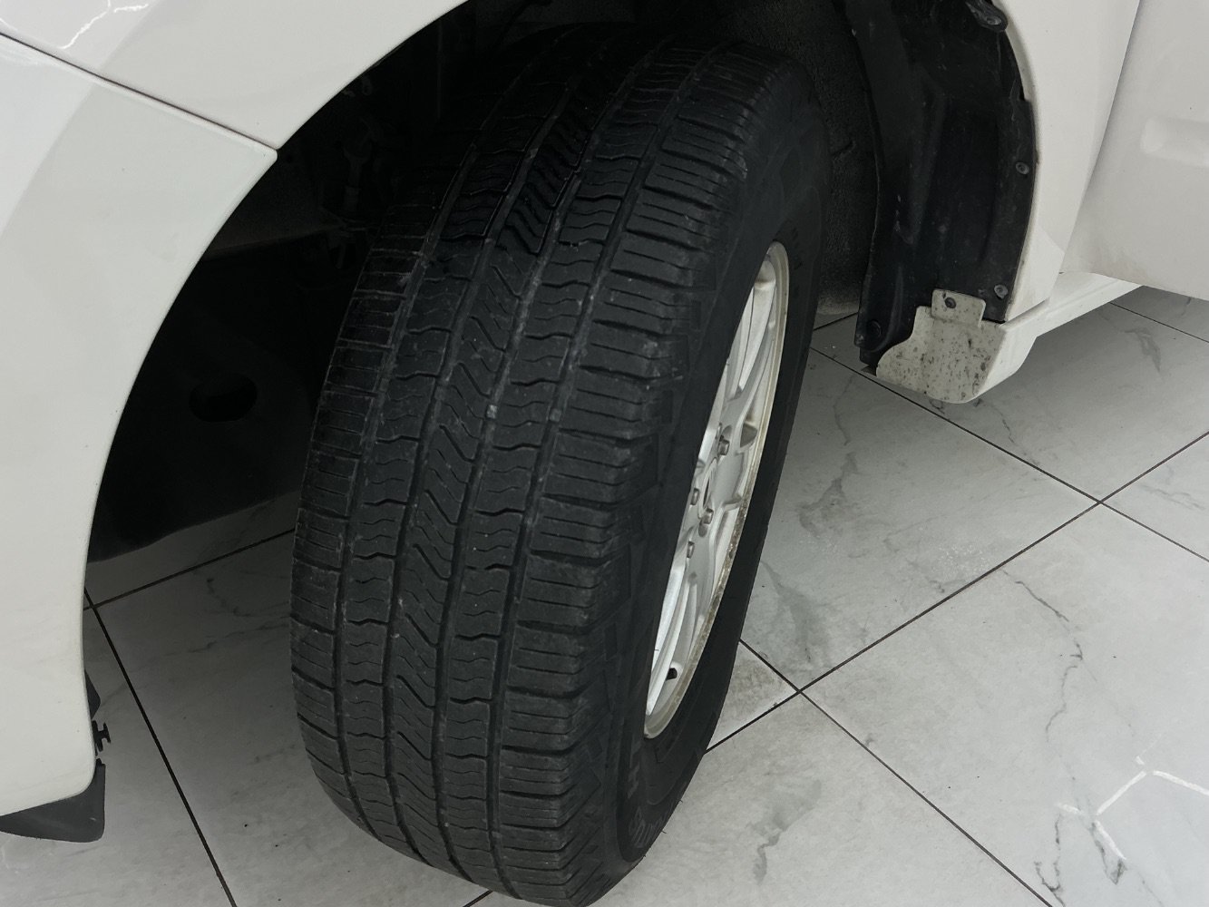 Used 2010 Mercury Mariner 2WD image 17